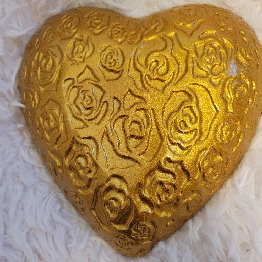 Arda Glass Hearts - Picture 2 of 9